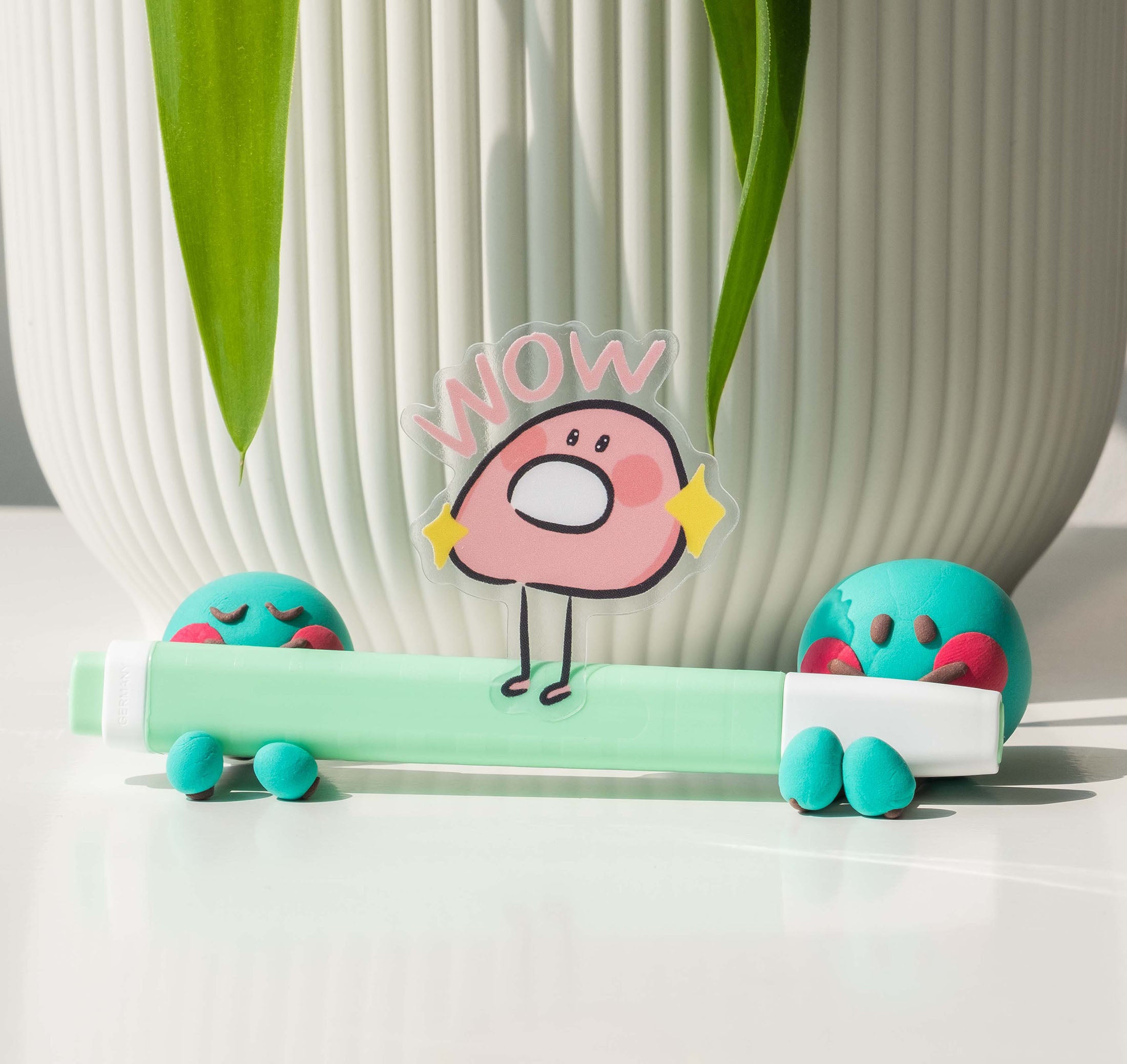 Wow blob sticker sunny backdrop clay sculpture flowerpot