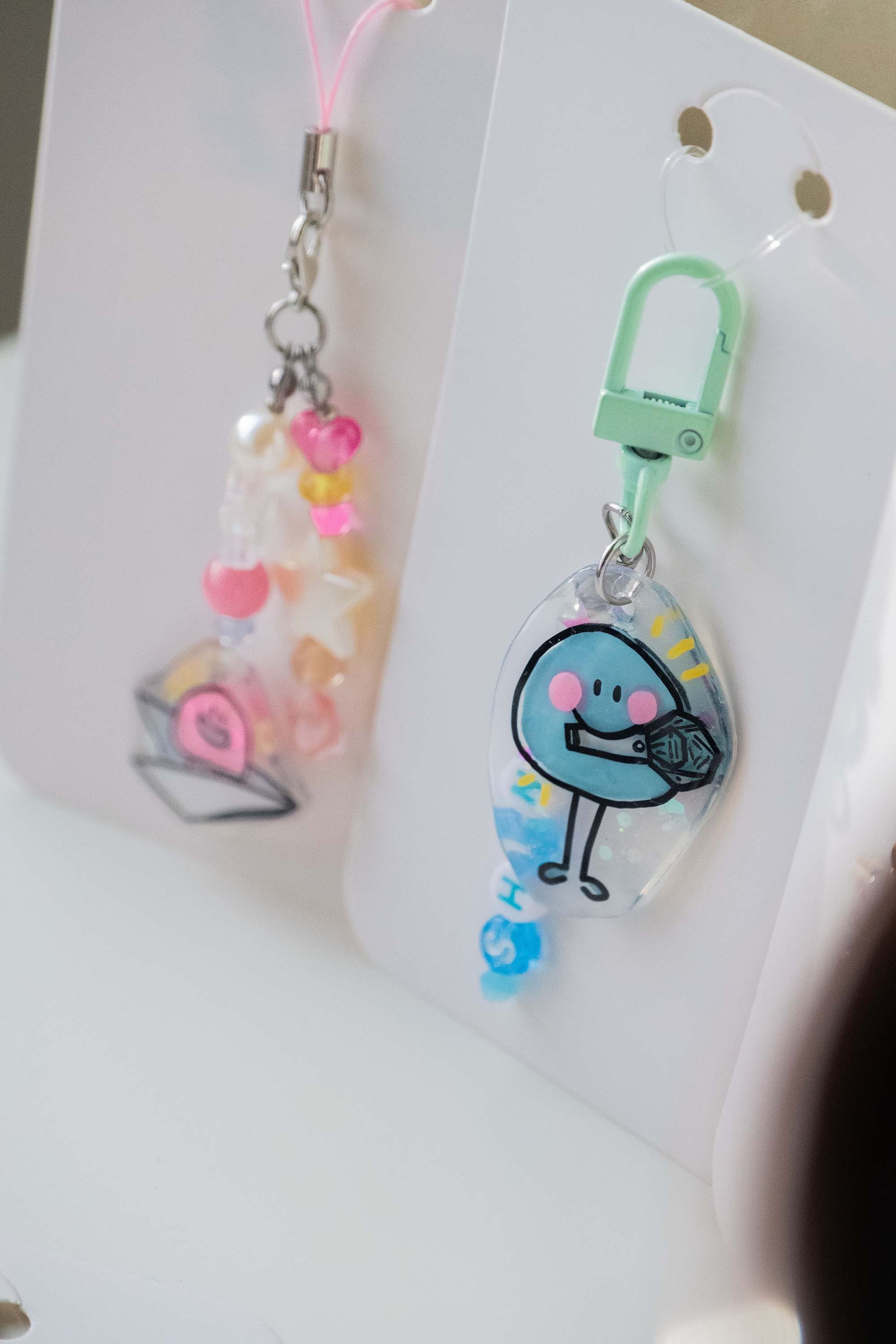 Shinee Shawol blue blob lightstick kpop phone charm